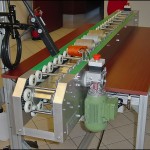 Konsis konveyör iplik bobin ucu markalama inkjet konveyör sistemi..